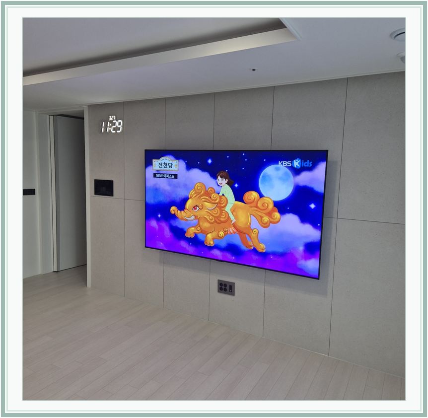 평택지제 · 소사벌 · 고덕동 벽걸이TV 설치 시 화면 위치를 참고할 수 있는 사진 2
